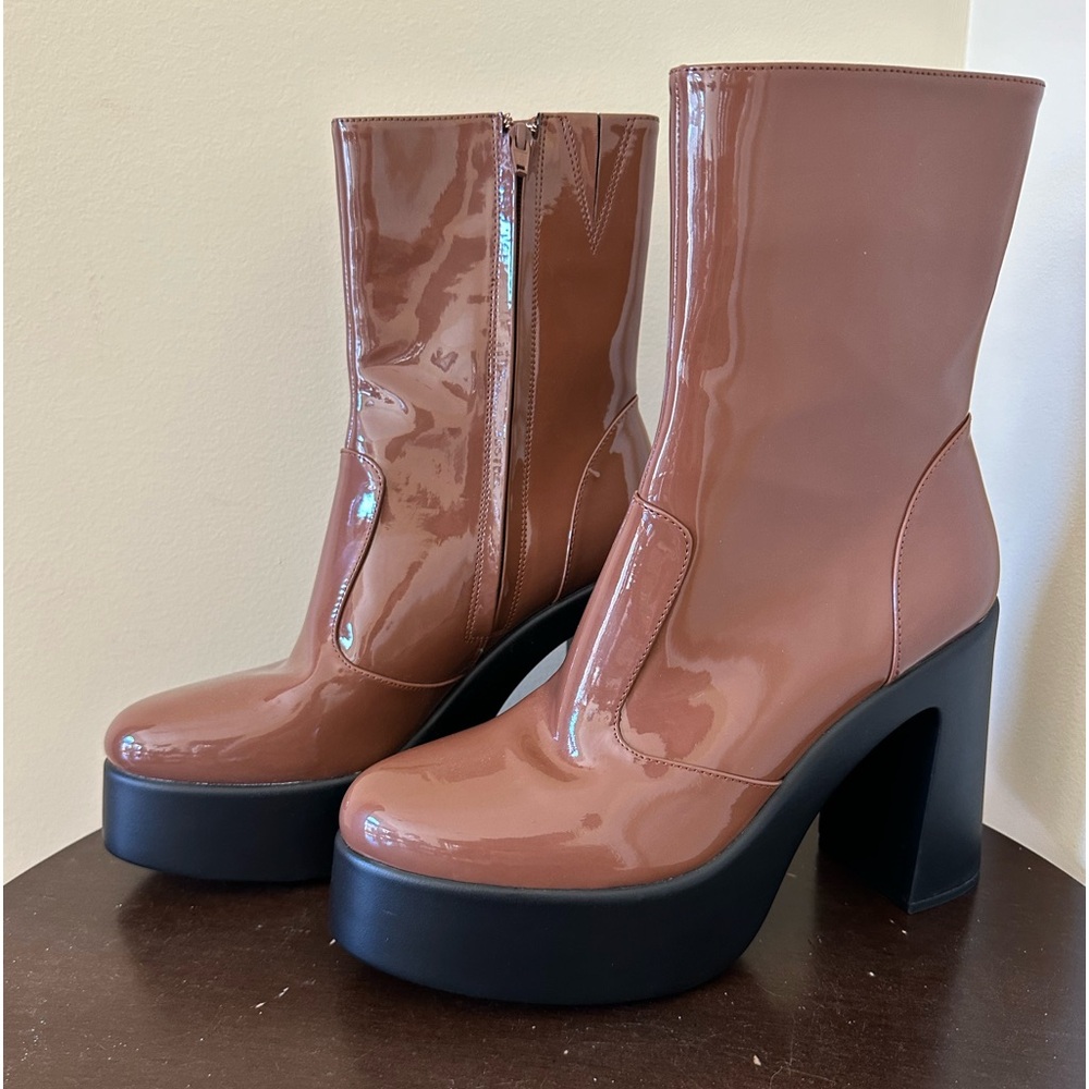 Gianni Bini GB Levi Tate Patent Platform Mid Boots, size 9 Caramel Brown NEW